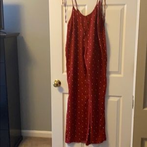 Red jumper w/polka dots